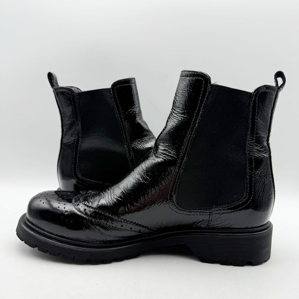 La Canadienne Womens Haley Chelsea Boots Size 8 EU 38.5 Black Leather NWOB