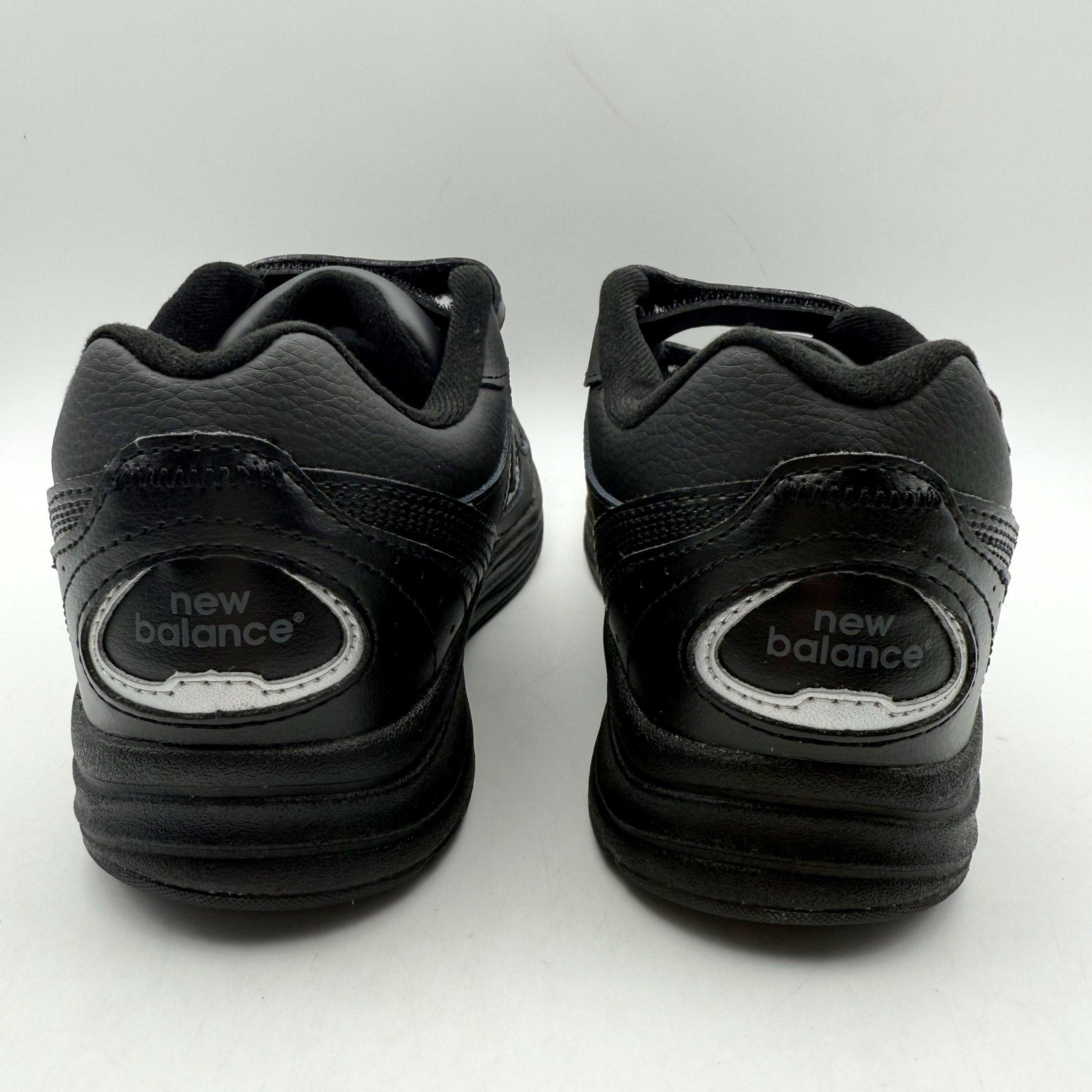New Balance Womens 577 Walking Sneakers US 7 EU 37.5 Black Hook-and-Loop NIB
