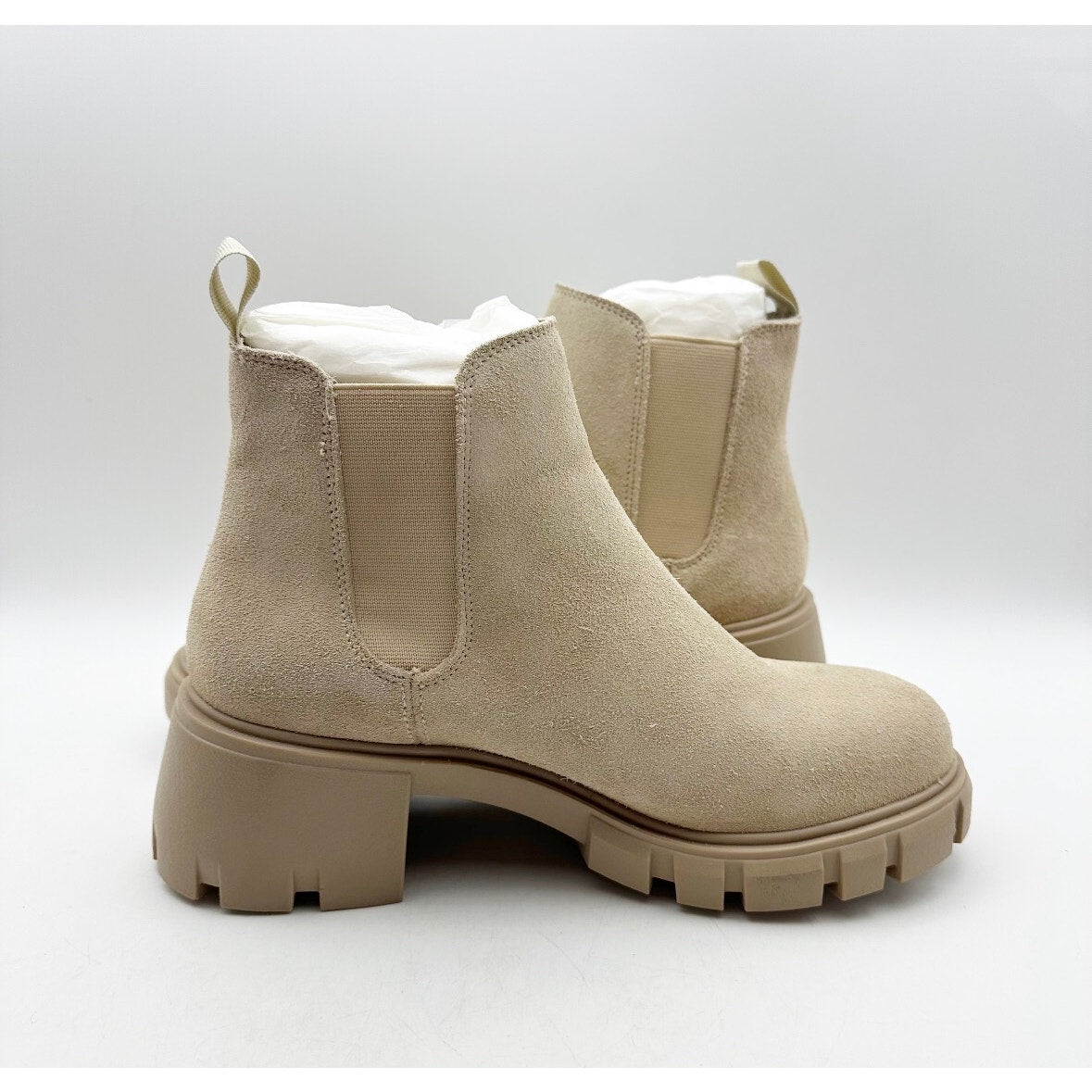 Steve Madden Women's Howler Chelsea Boot Size 7.5 M Beige Block Heel NWOB