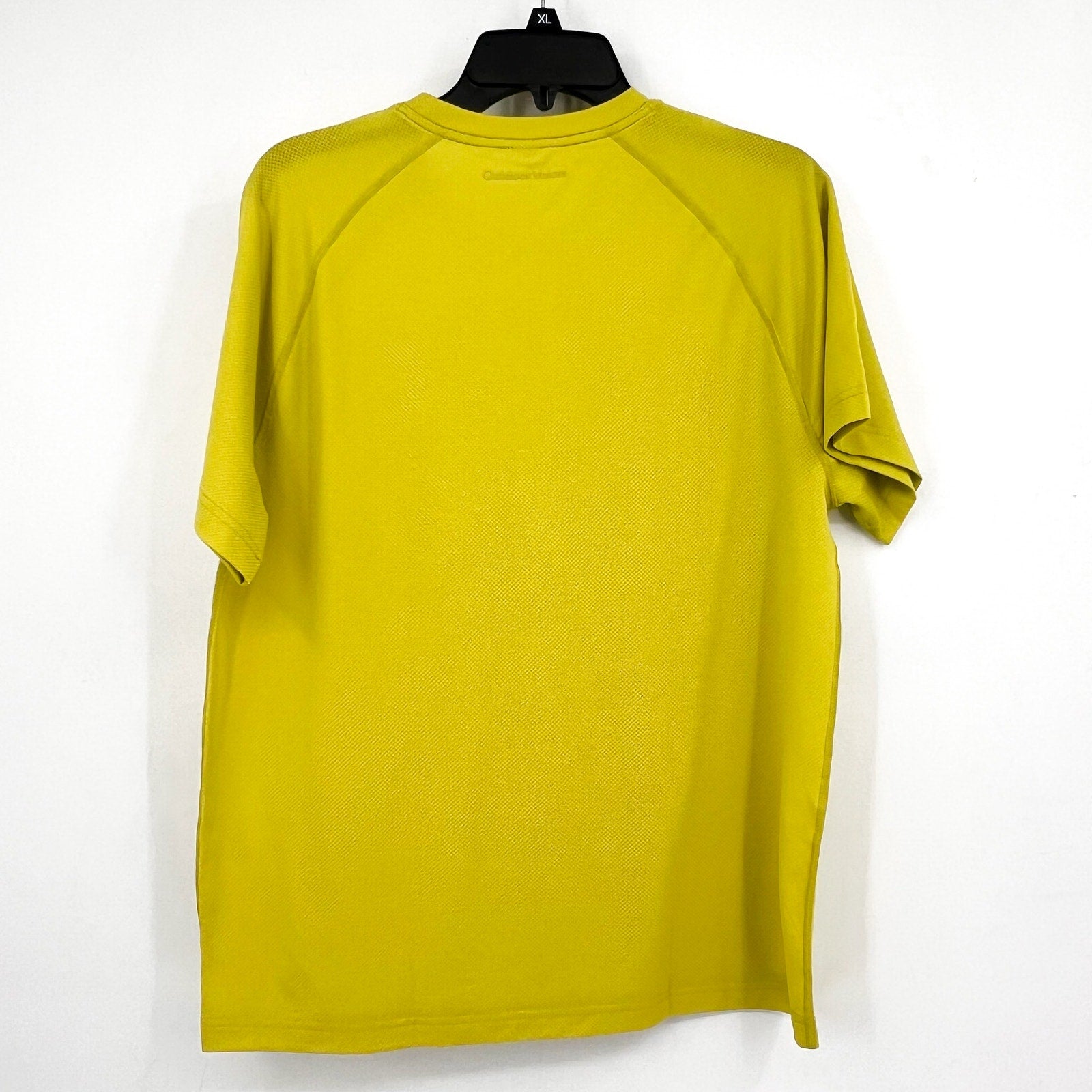OUTDOOR VOICES Men’s Fast Track Mesh Short Sleeve Shirt Medium Green Apple NWT