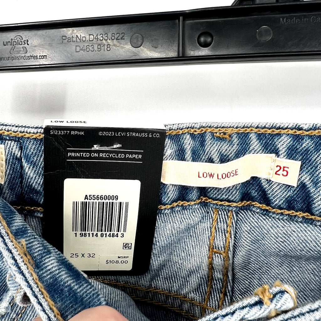 LEVI'S Womens Low Loose Straight Jeans 25x32 Size 0 Light Blue A5566-0001 NWT