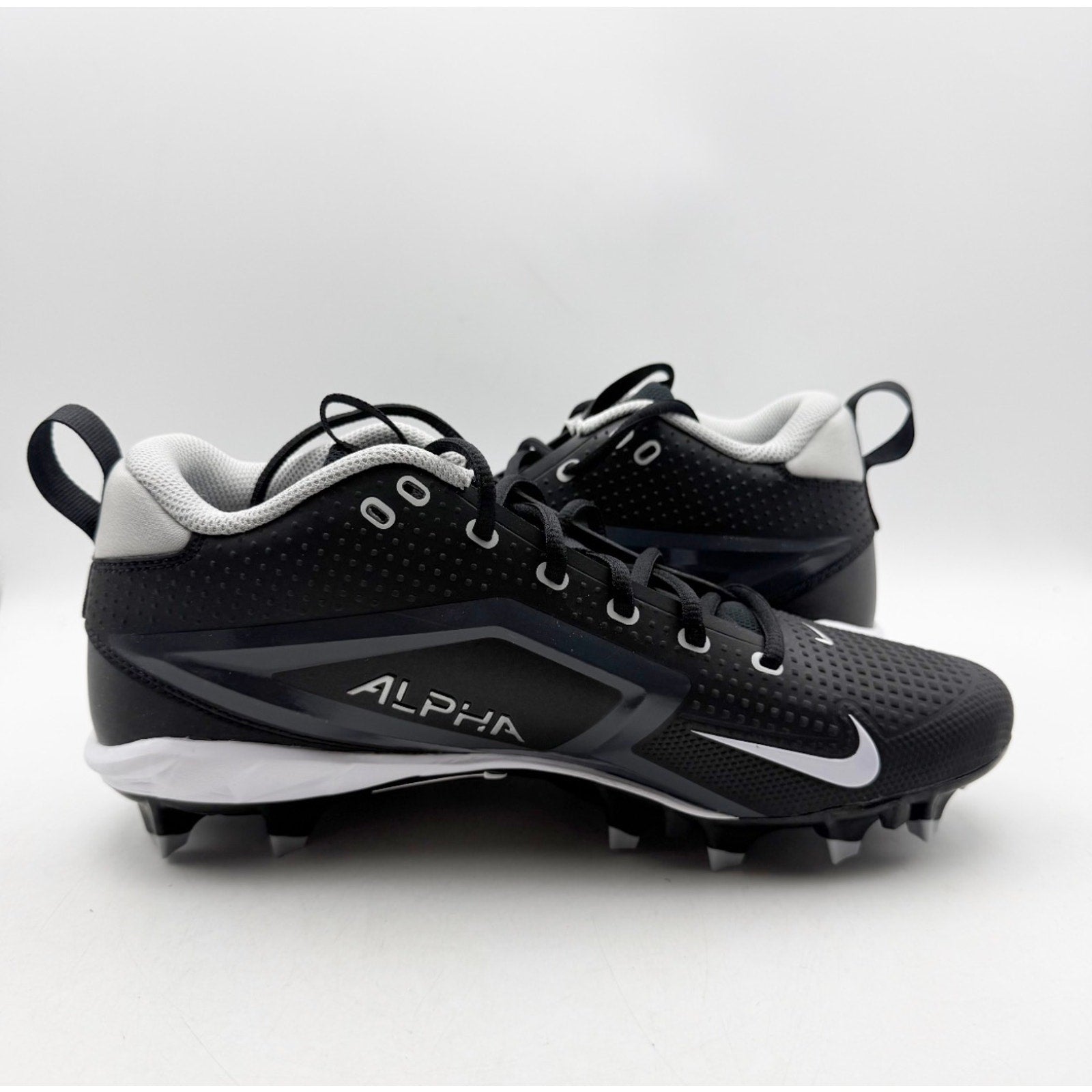 Nike Mens Alpha Menace 4 Varsity Molded Football Cleat US 10.5 Black FN0027 NWOB