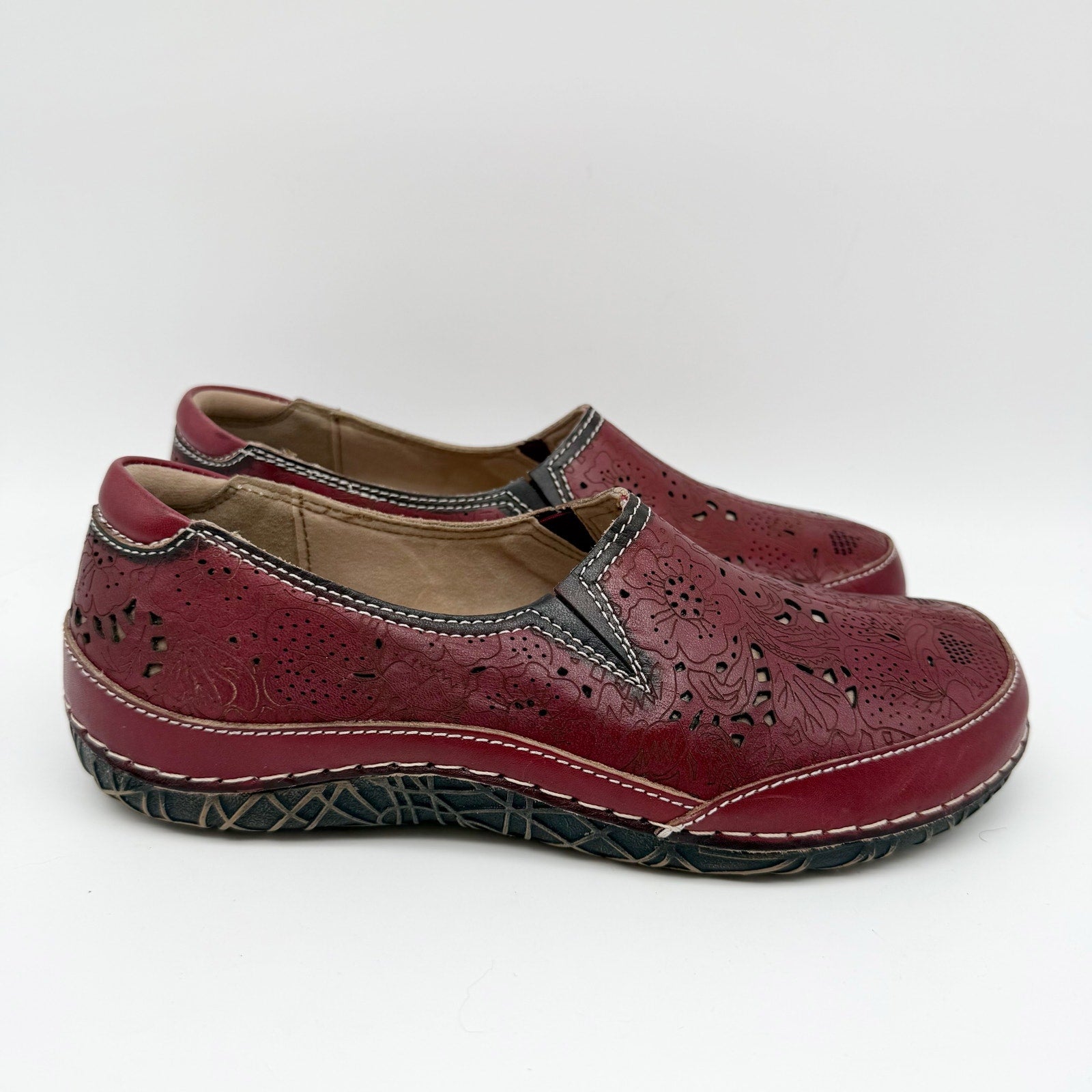 L'Artiste Womens Libora Loafers EU 37 US 7 Red Leather Slip On Perforated NIB