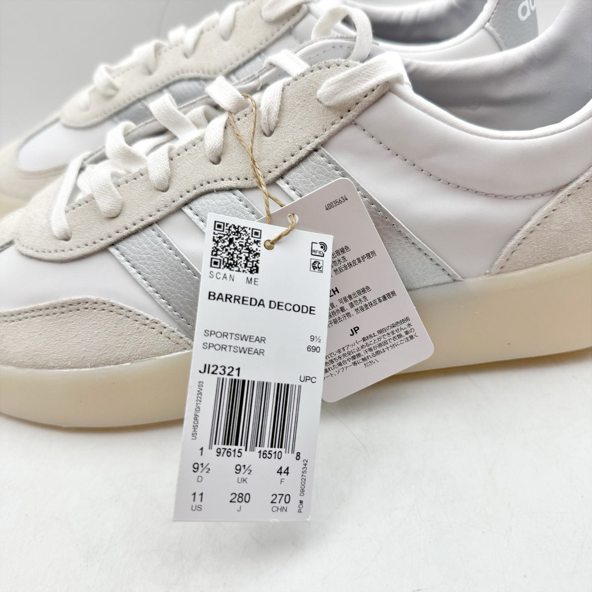 Adidas Womens Barreda Decode Casual Sneakers SIZE 11 White Silver Suede NIB