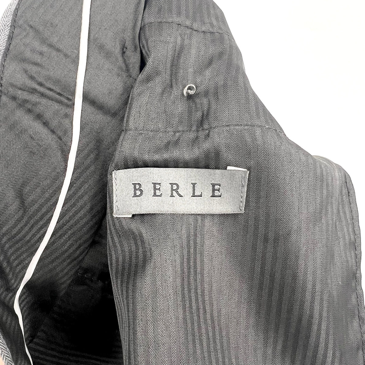 BERLE Men's Slim Straight Dress Pants Size 38x33 Grey Stretch Flat Front NWOT