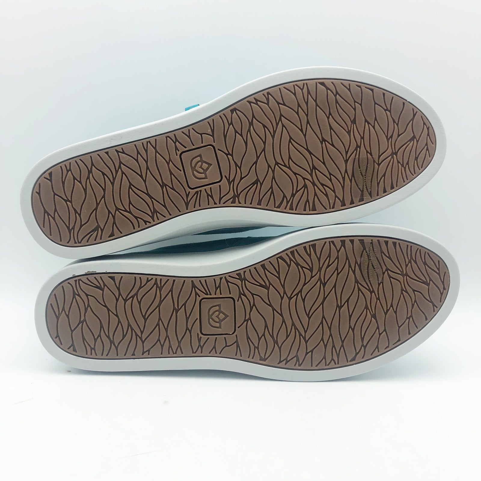 Spenco Womens Saylor Slip On Sneakers Size 12 WIDE Aqua Sea Blue Leather NIB