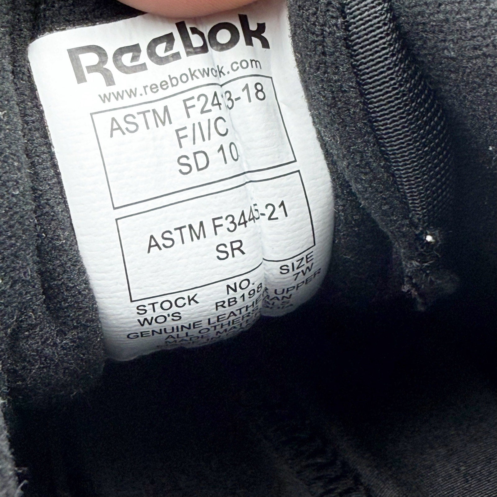 Reebok Womens Harman Work Sneakers Size 7 Wide Black EH Composite Toe SR NIB
