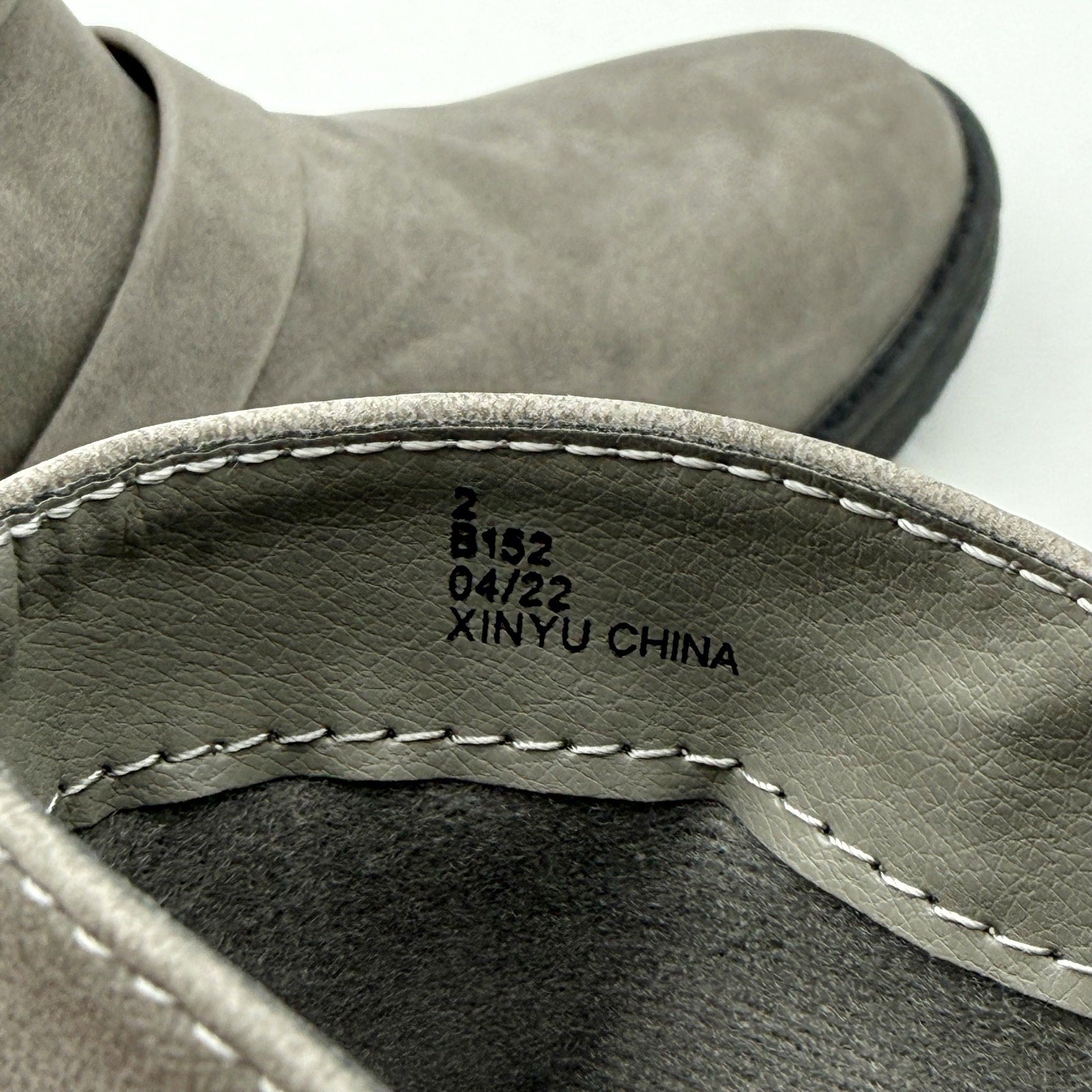 Blowfish Malibu Girls Clover Ankle Boots US 2 EU 33 Grey NWOB