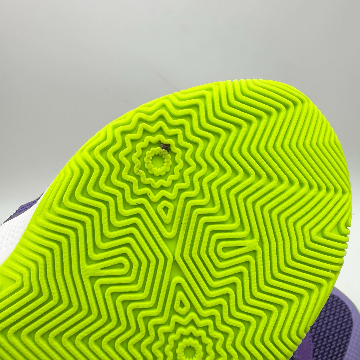 Under Armour Kids Curry 3Z 24 Basketball Shoes YOUTH SIZE 4.5 Purple NWOB