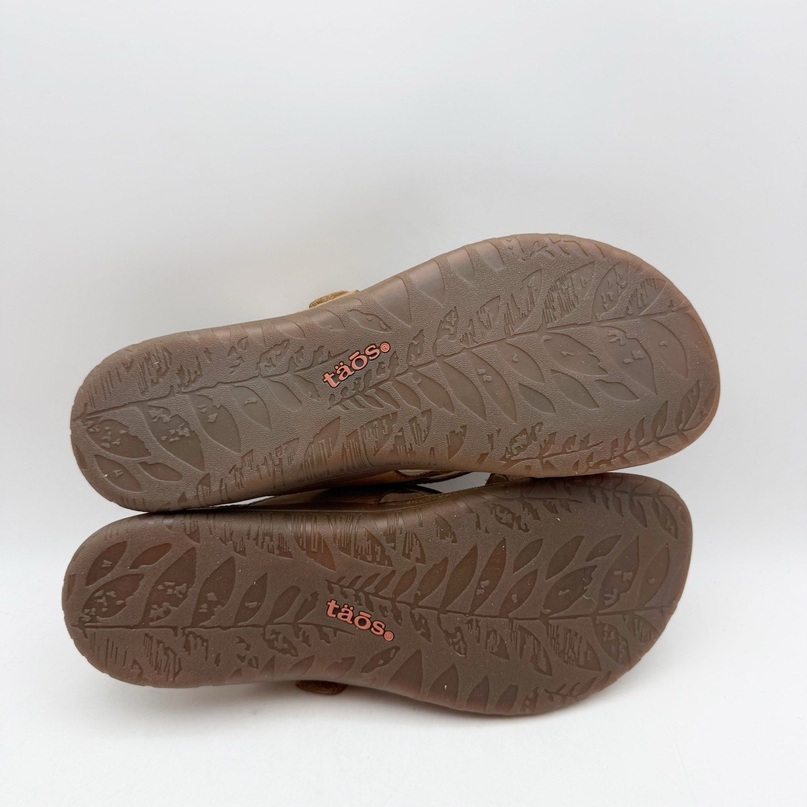 Taos Womens Perfect Toe Loop Sandals Size 10 M Tan Leather NIB