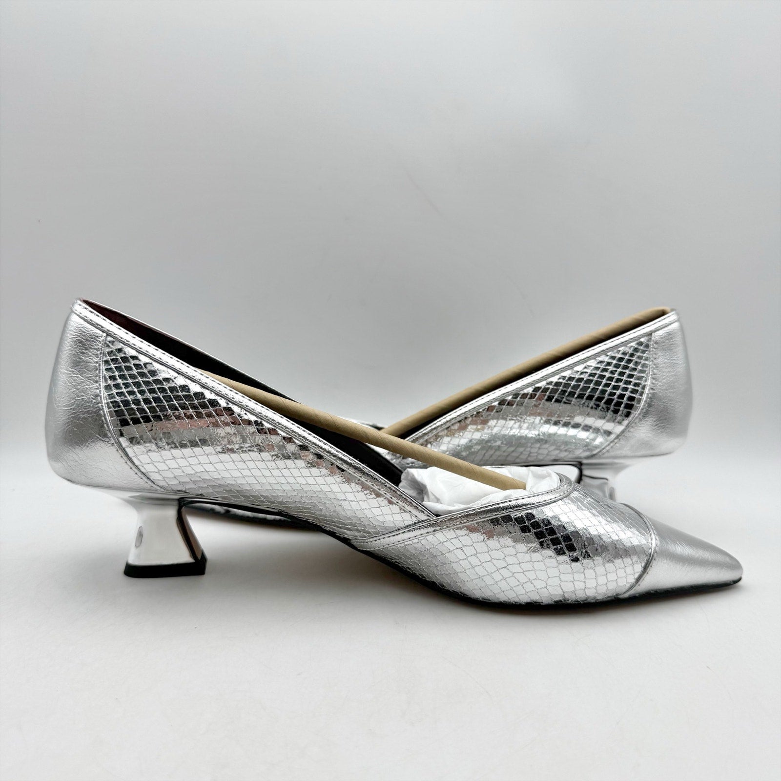 Franco Sarto Womens Darcy Pumps US 8.5 Wide EU 39 Silver NIB