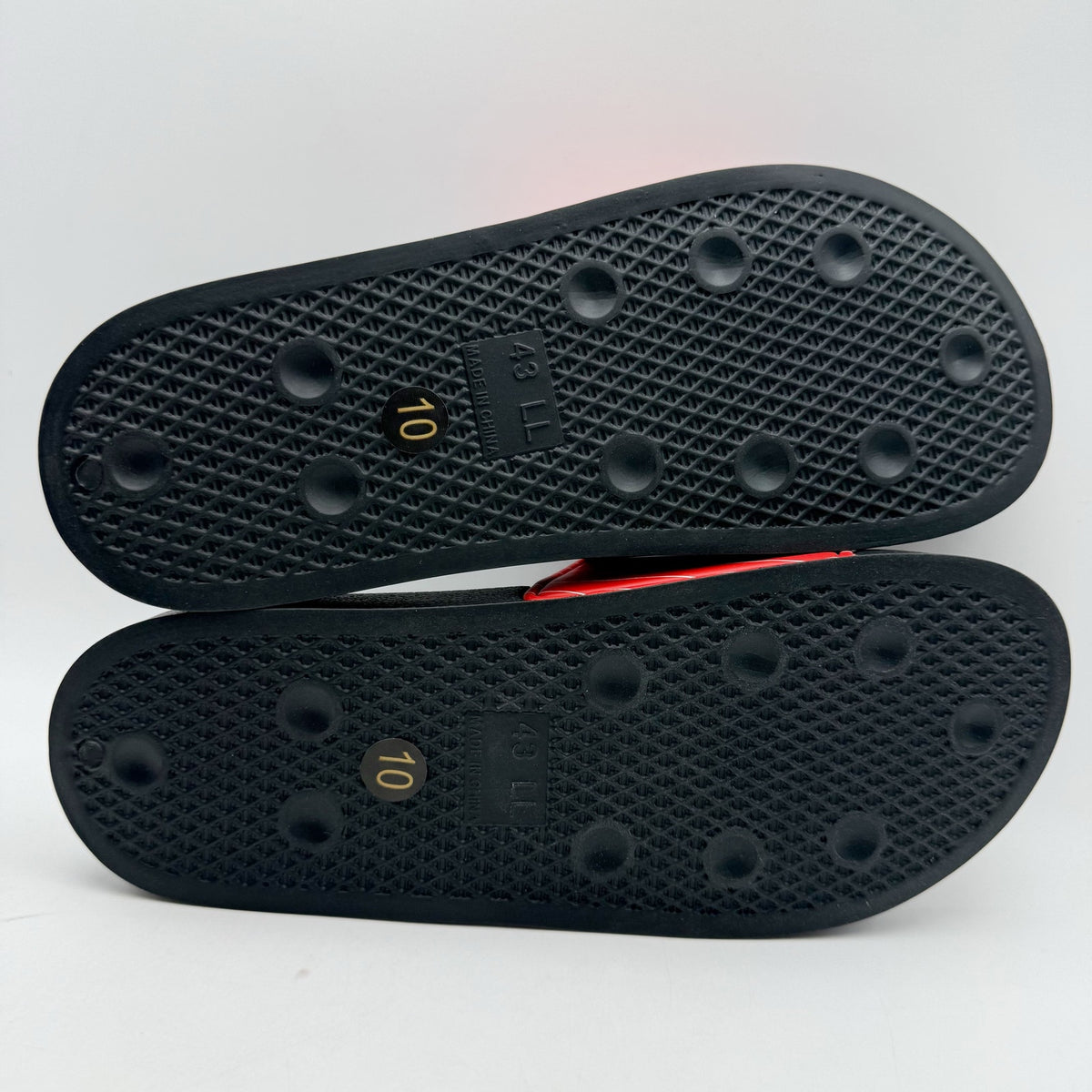 73 Studio Mens Chicago Sandals US 10 EU 43 Red Black Slides Rubber NWOB