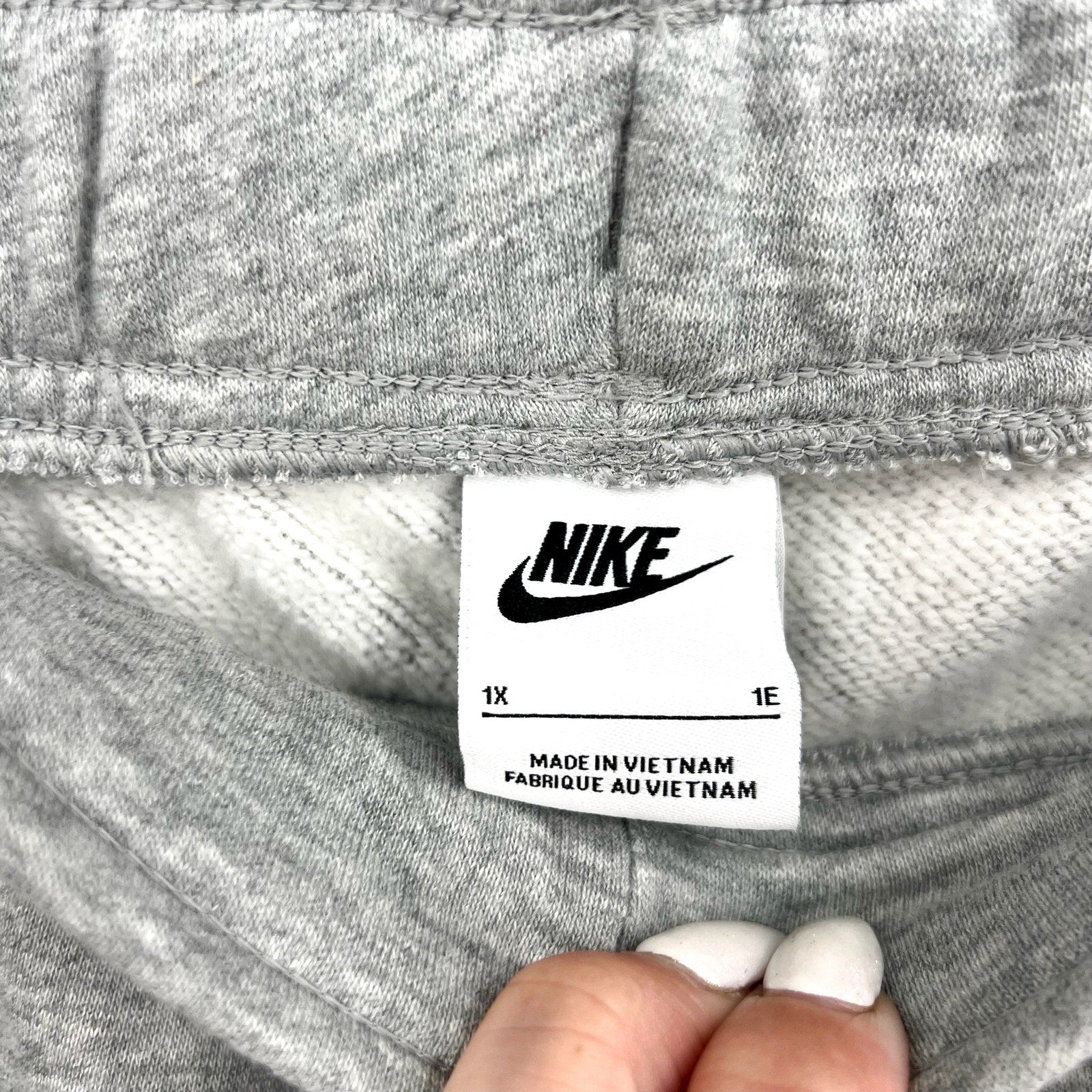 NIKE Womens Club Fleece Mid-Rise Joggers Pants 1X Grey White Sweatpants NWT