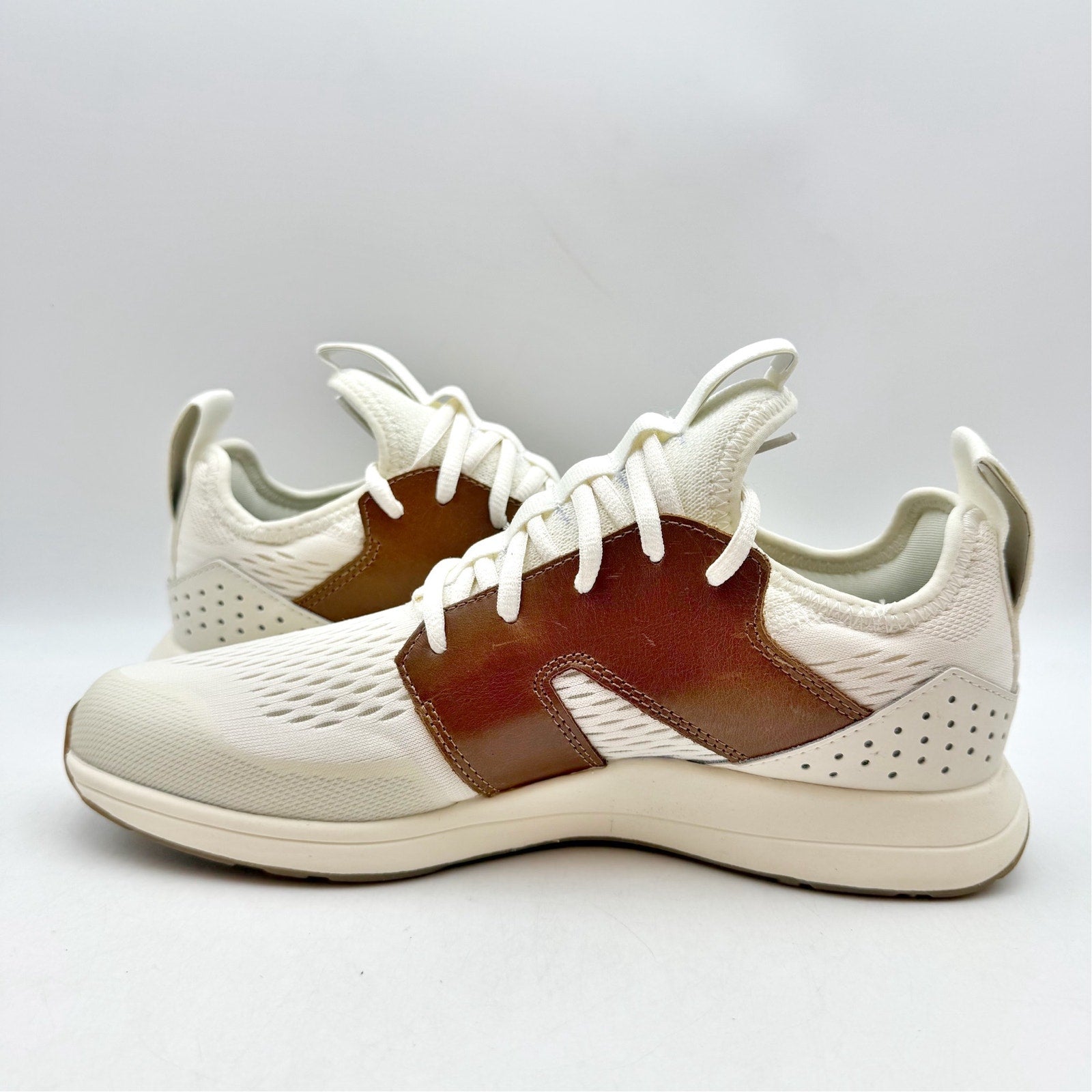 York Athletics The Frank Trainer Sneakers Womens 8.5 Mens 7 Tan White NIB