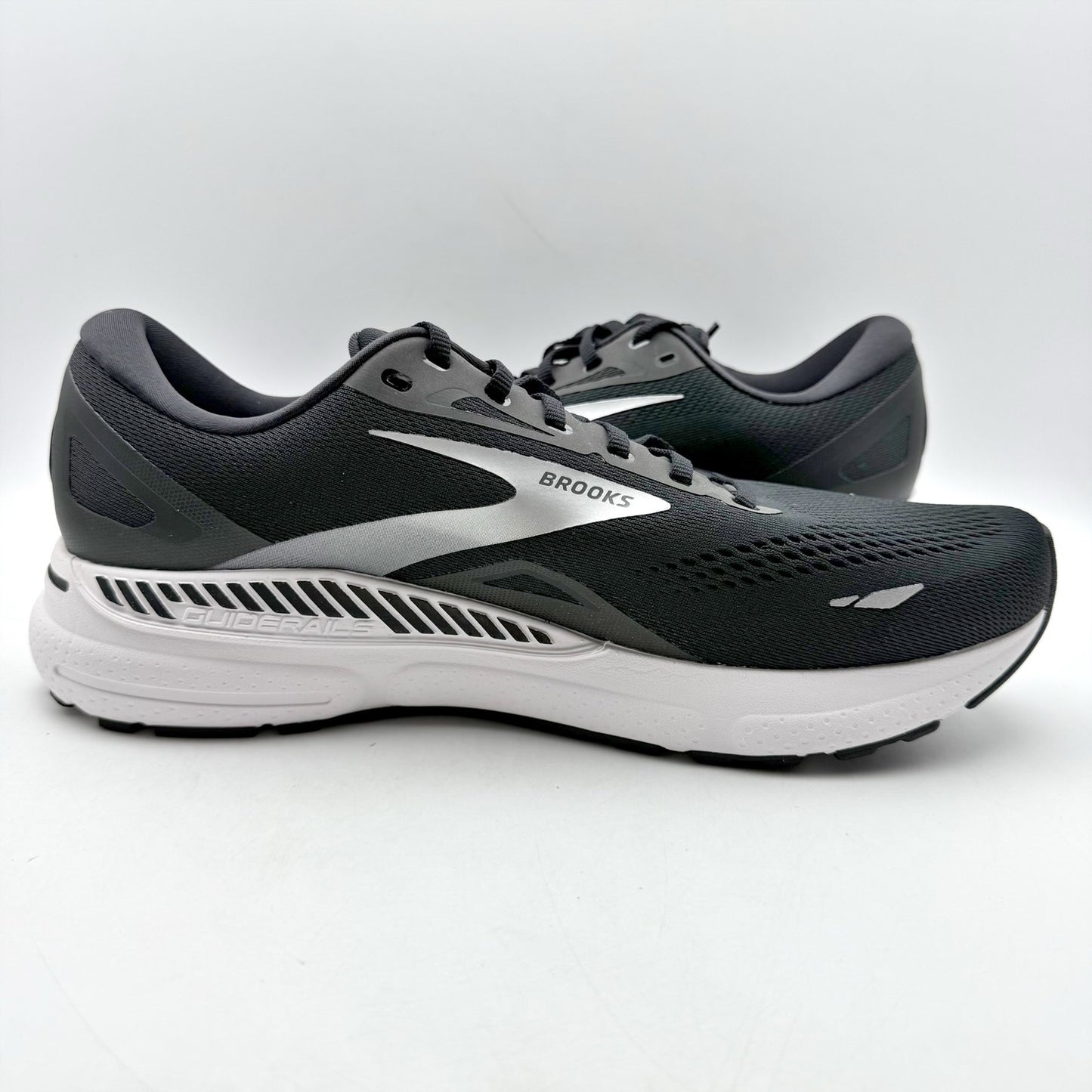Brooks Mens Adrenaline GTS 23 Running Sneakers US 11.5 Wide Black White NIB