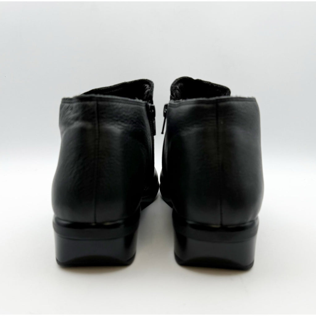 Naot Womens Helm Ankle Boots EU 41 US 10 Black Water-Resistant Leather NIB