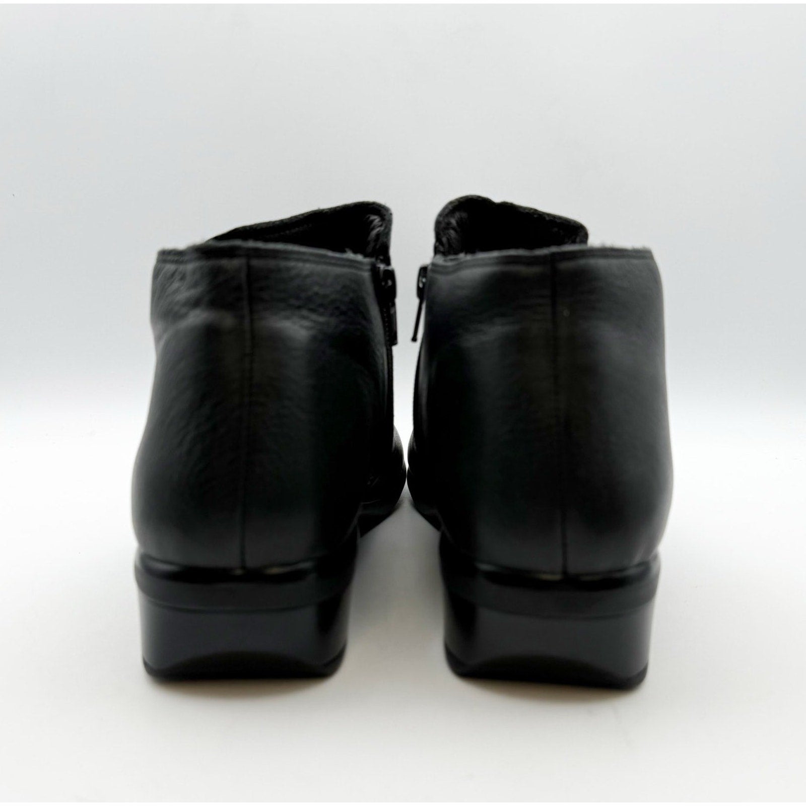 Naot Womens Helm Ankle Boots EU 41 US 10 Black Water-Resistant Leather NIB