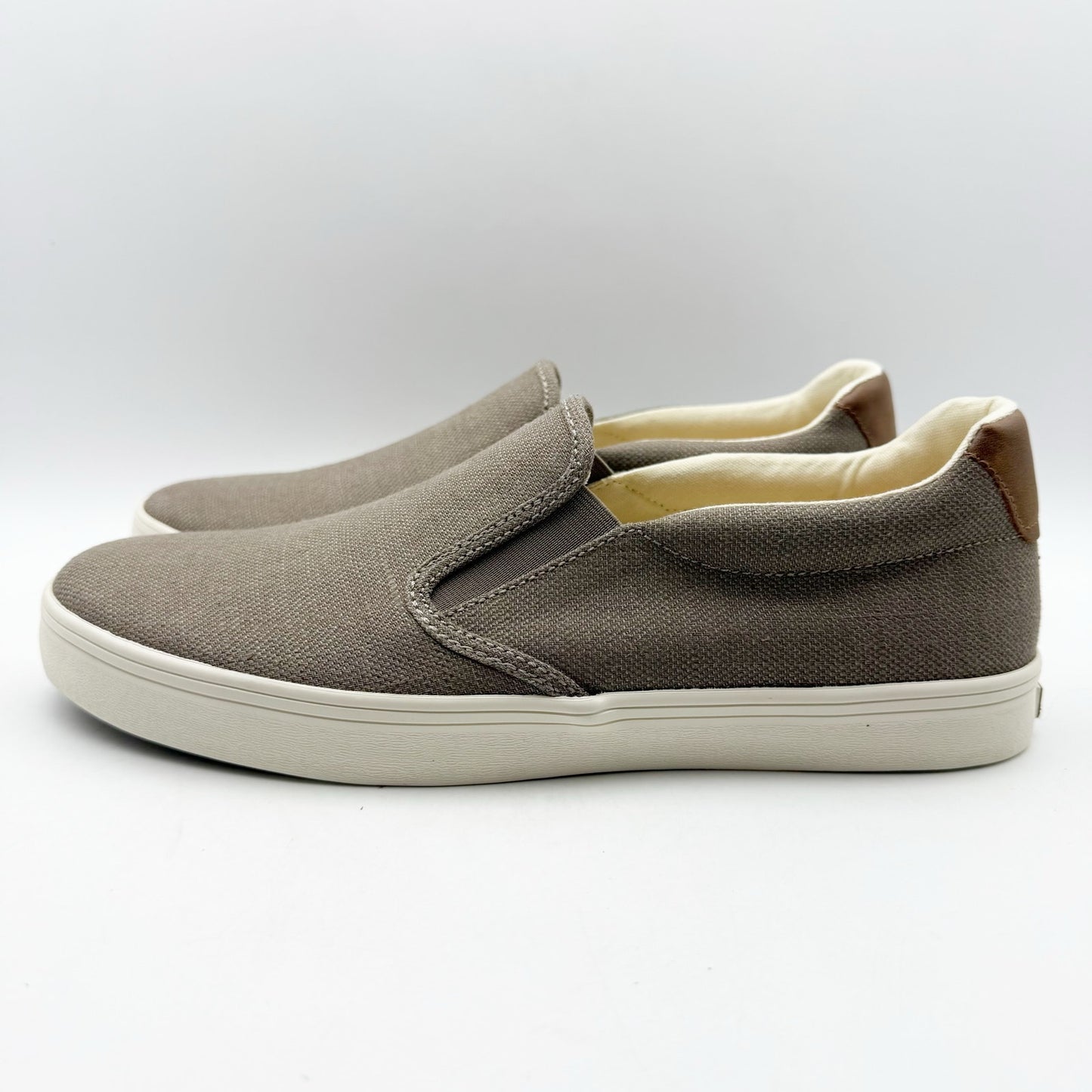 Taos Footwear Mens Hutch Shoes US 10 M EU 43 Tan Beige Slip On NWOB