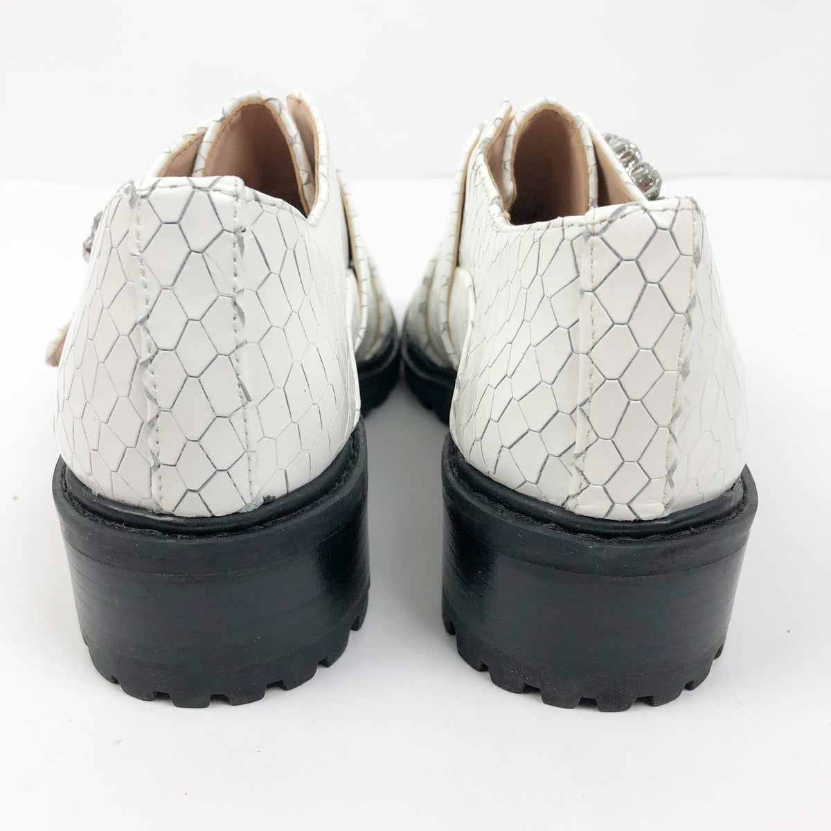 Schutz Womens Doris Oxford Shoes Size 6.5 White Snake Embossed Leather NWOB