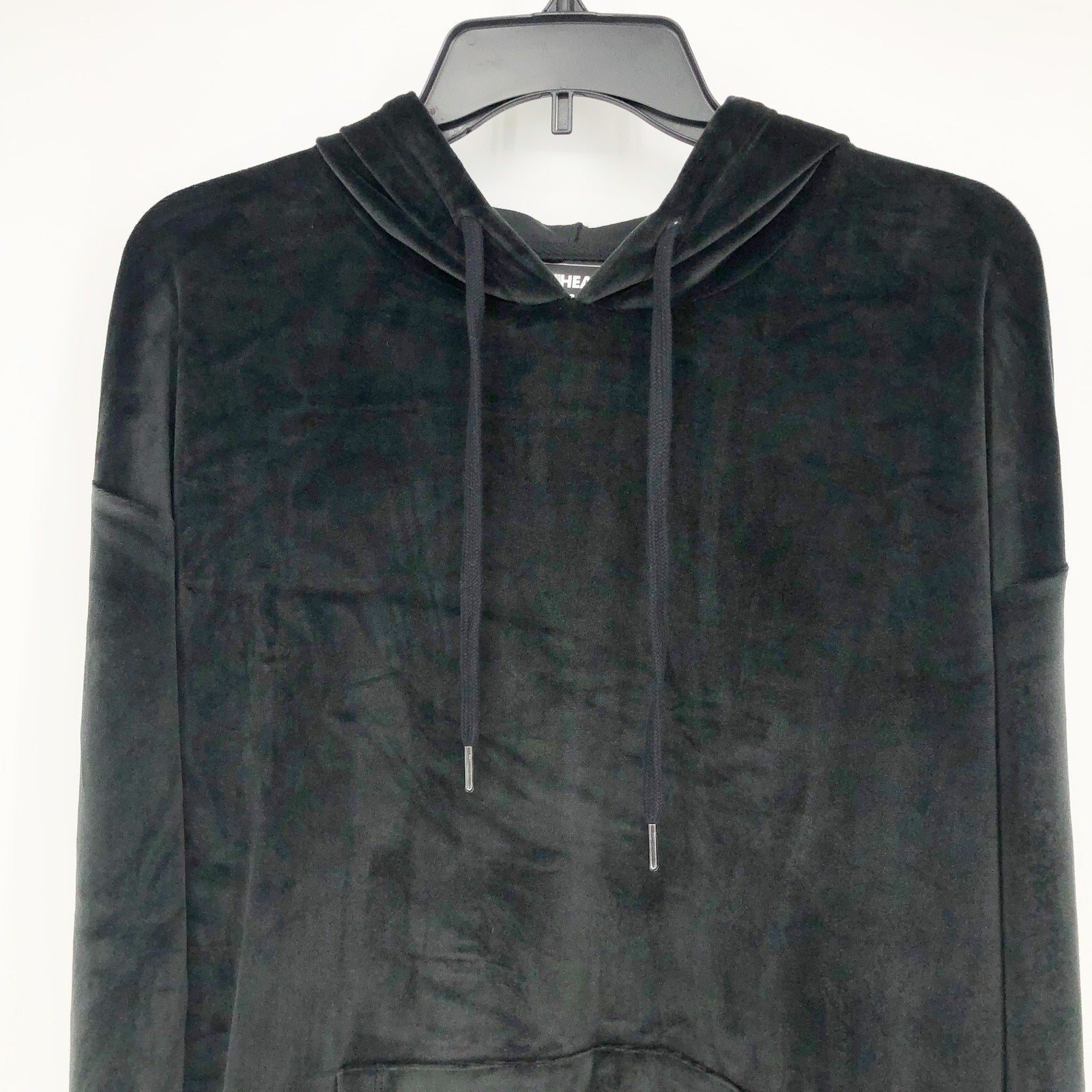 32 Degress Heat Womens Velour Hoodie Medium Black Pullover Pouch Pocket NWT