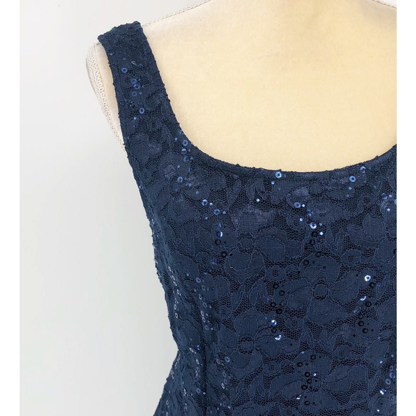 SLNY Sequined Lace Sheath Dress Size 12 Navy Blue Cocktail Sleeveless NWOT