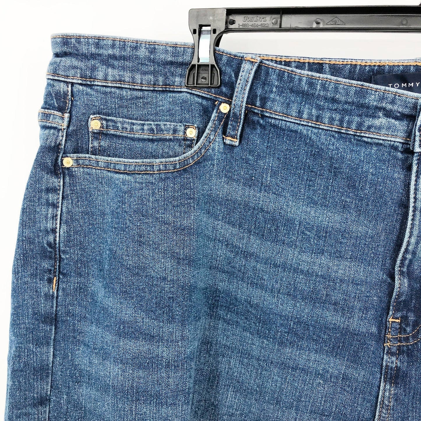 TOMMY HILFIGER Women's TH Flex Denim Shorts 24W Blue Cuffed 9" Inseam Cuffed NWT