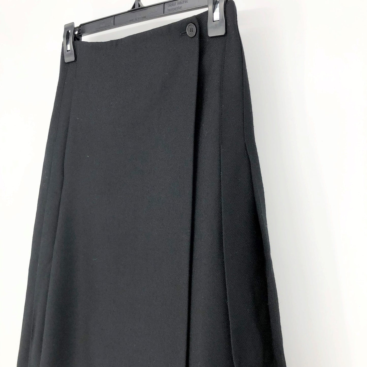 BURBERRY Women's Pleated Asymmetrical A-line Skirt Size 2 Black